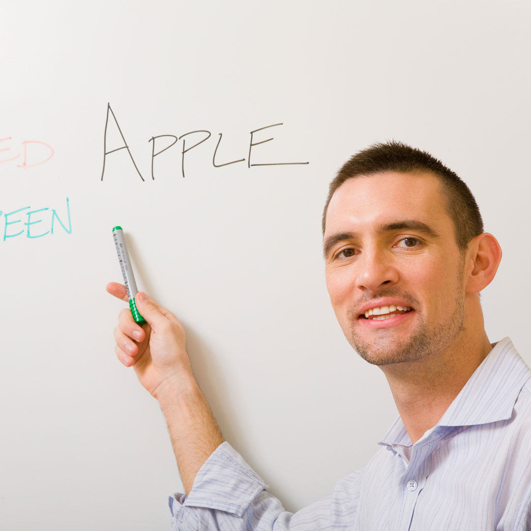 幼児・小学生向け子ども英会話スクール AIC Kids 御茶ノ水校の講師イメージ